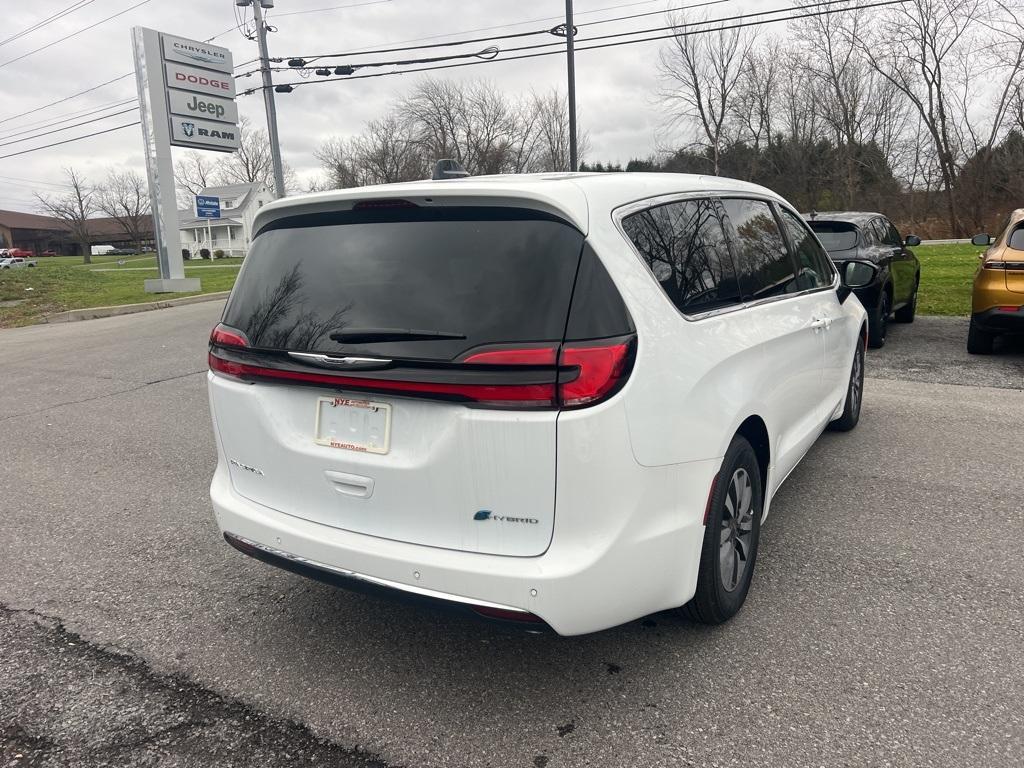 new 2024 Chrysler Pacifica Hybrid car, priced at $44,860