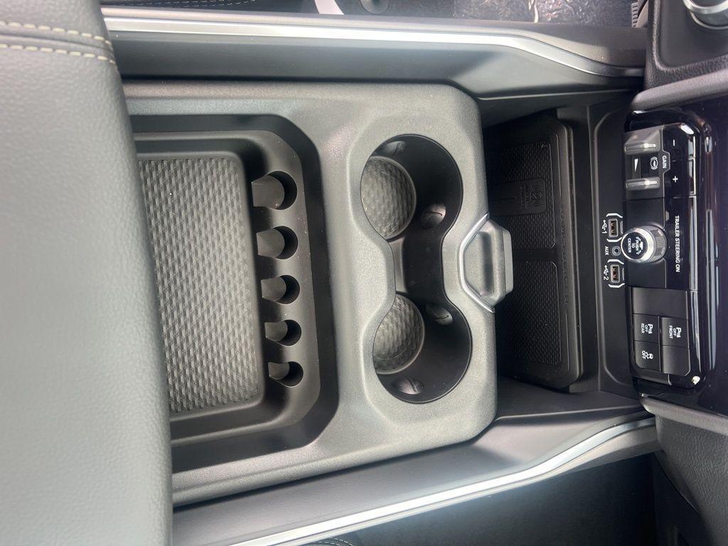 new 2025 Ram 1500 car, priced at $60,130