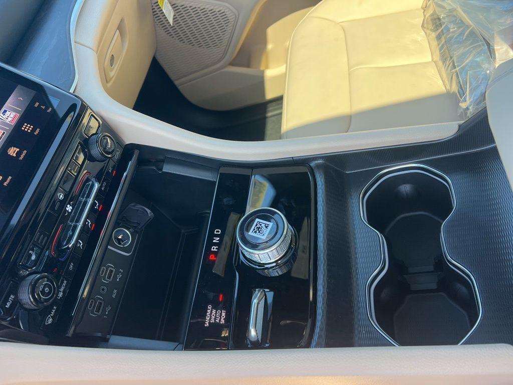 new 2025 Jeep Grand Cherokee car, priced at $49,088