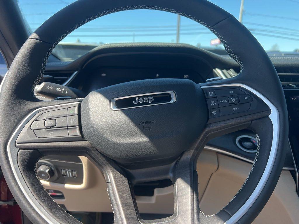 new 2025 Jeep Grand Cherokee car, priced at $49,088