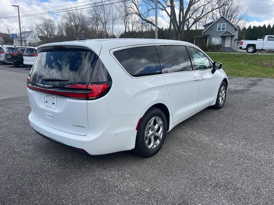 new 2024 Chrysler Pacifica car, priced at $47,620