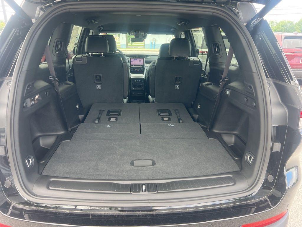 new 2025 Jeep Grand Cherokee L car, priced at $48,608