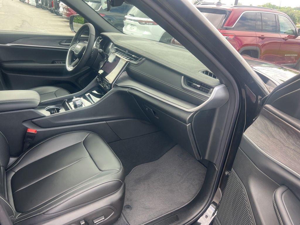 new 2025 Jeep Grand Cherokee L car, priced at $48,608