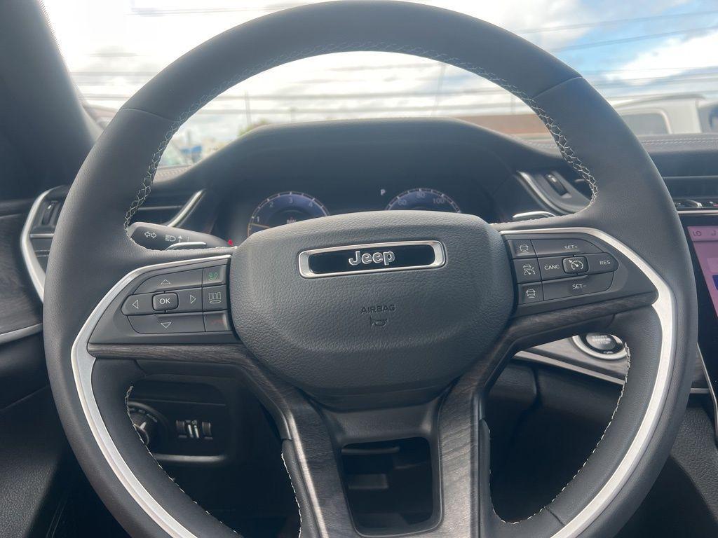 new 2025 Jeep Grand Cherokee L car, priced at $48,608