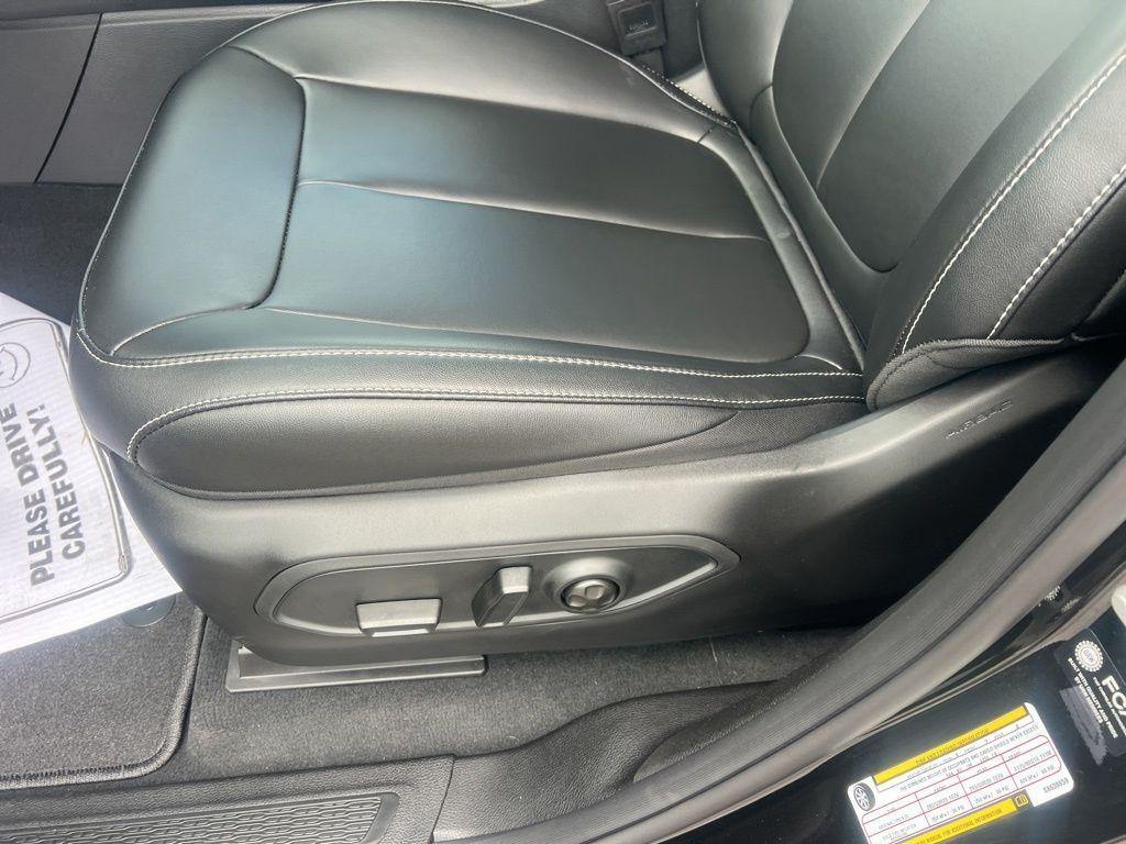 new 2025 Jeep Grand Cherokee L car, priced at $48,608