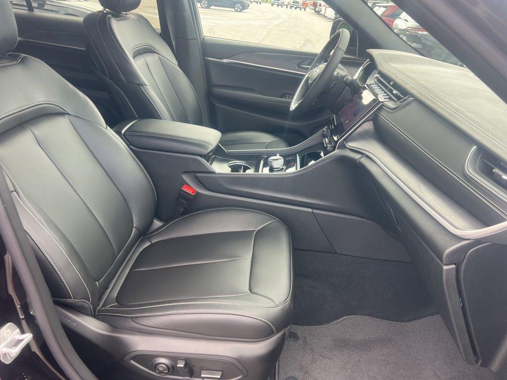 new 2025 Jeep Grand Cherokee L car, priced at $48,608