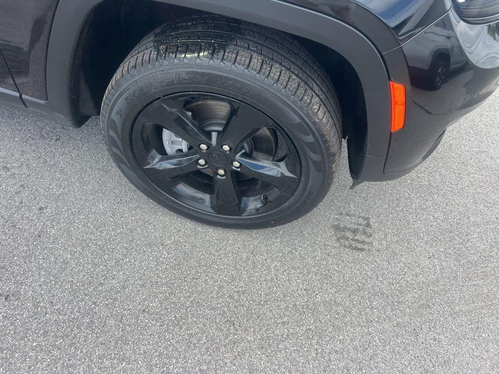 new 2025 Jeep Grand Cherokee L car, priced at $48,608