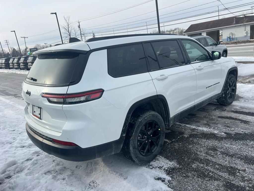 new 2025 Jeep Grand Cherokee car, priced at $38,330