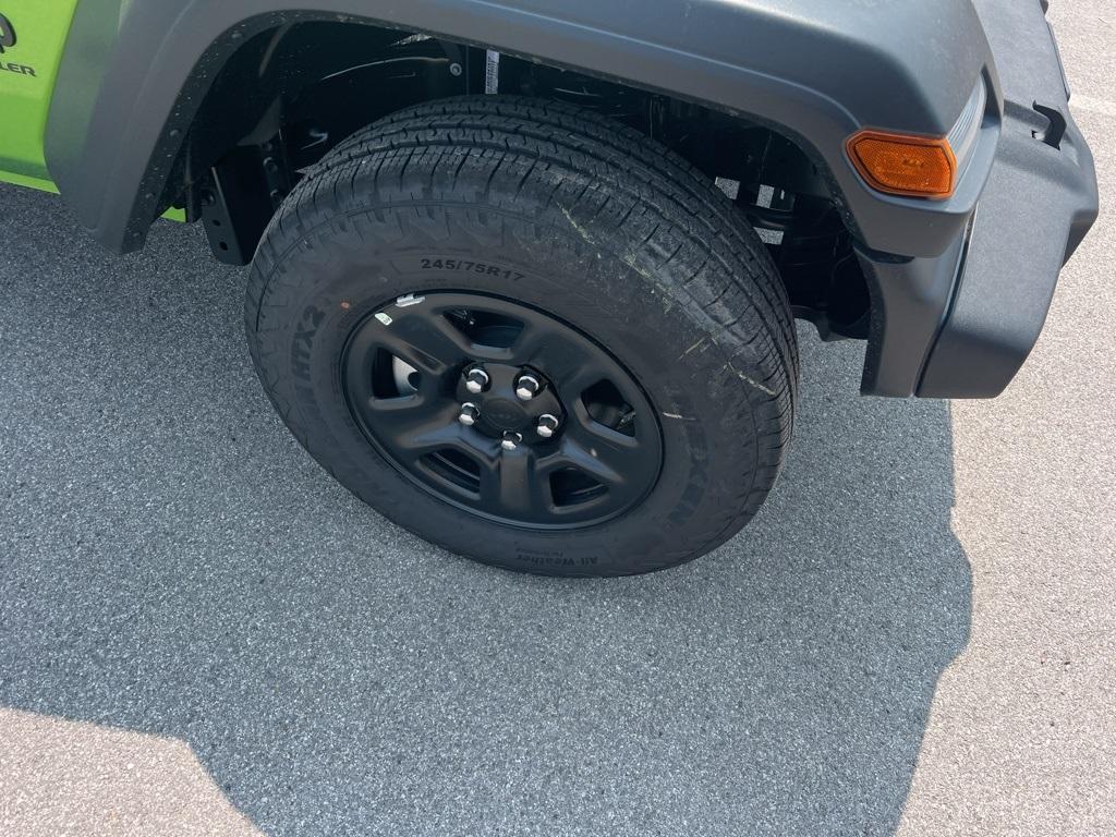 new 2025 Jeep Wrangler car, priced at $41,427