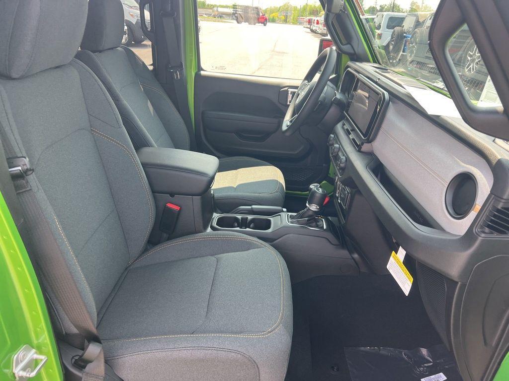 new 2025 Jeep Wrangler car, priced at $38,697