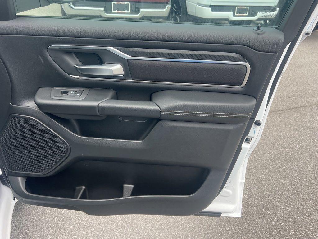 new 2025 Ram 1500 car, priced at $54,556