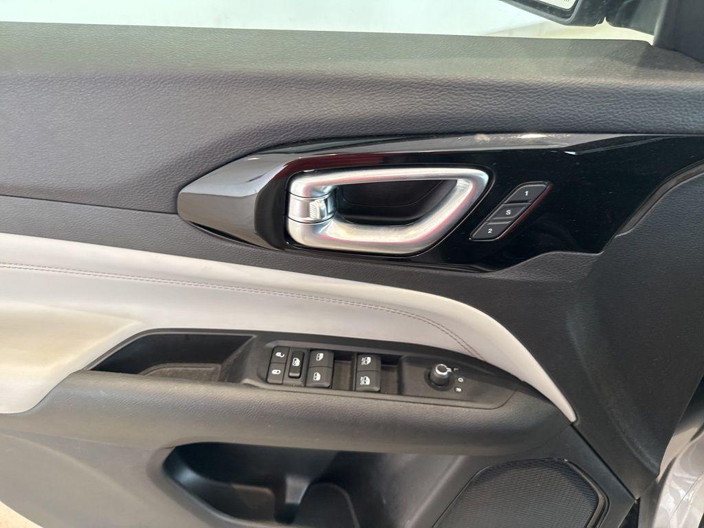 used 2022 Jeep Compass car, priced at $22,995