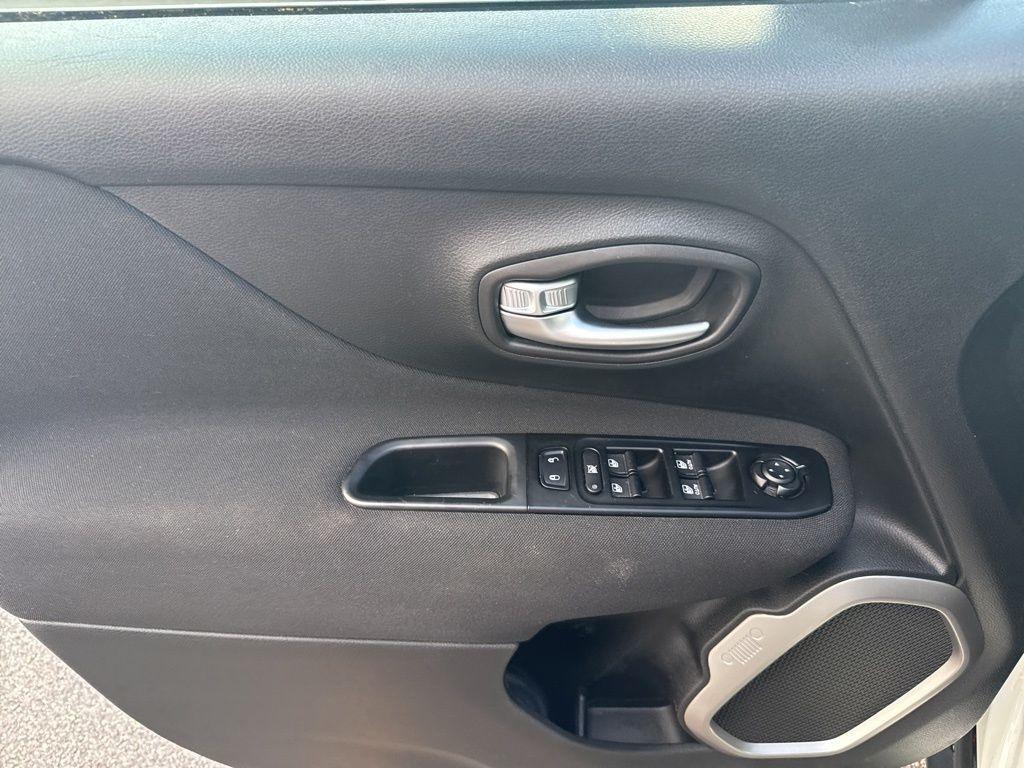 used 2021 Jeep Renegade car, priced at $18,995