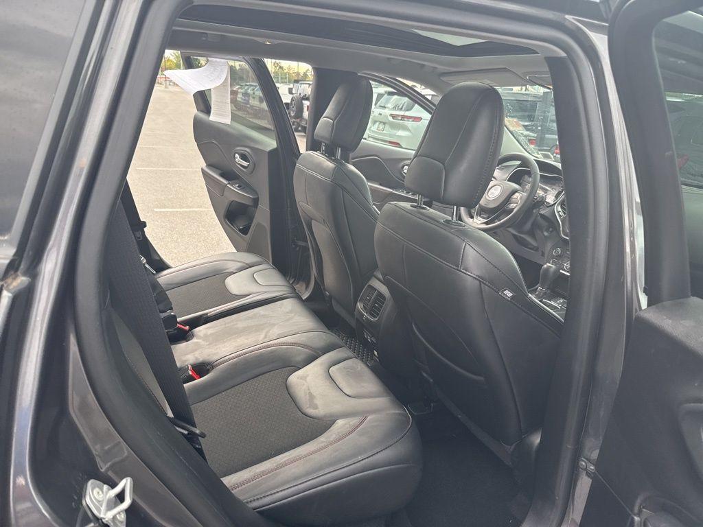 used 2022 Jeep Cherokee car, priced at $26,995