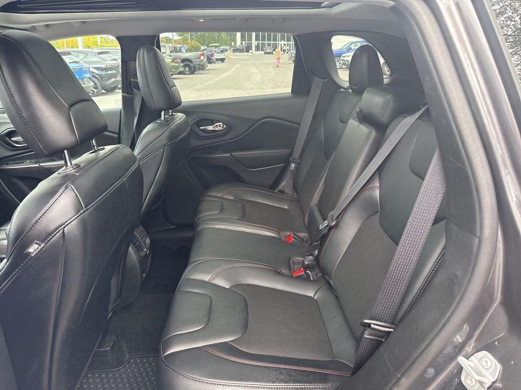 used 2022 Jeep Cherokee car, priced at $26,995