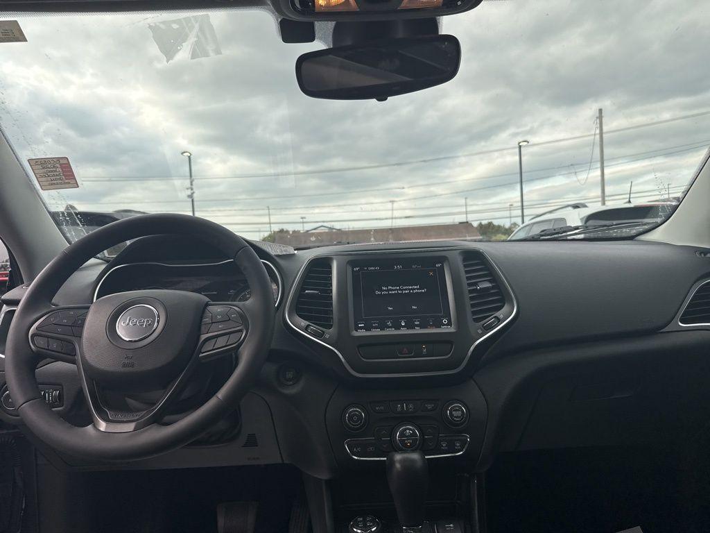 used 2022 Jeep Cherokee car, priced at $26,995