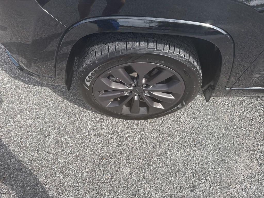 new 2020 Jeep Cherokee car, priced at $16,995