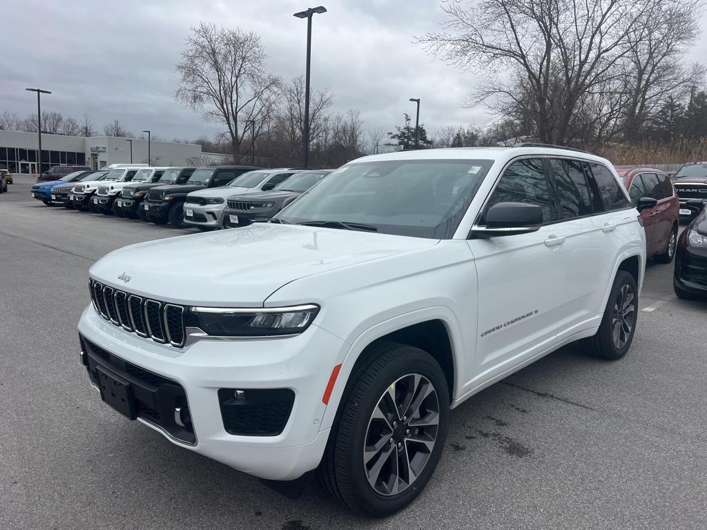 new 2025 Jeep Grand Cherokee car, priced at $55,164