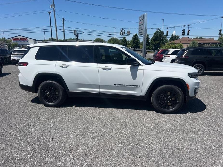 new 2024 Jeep Grand Cherokee L car, priced at $48,432