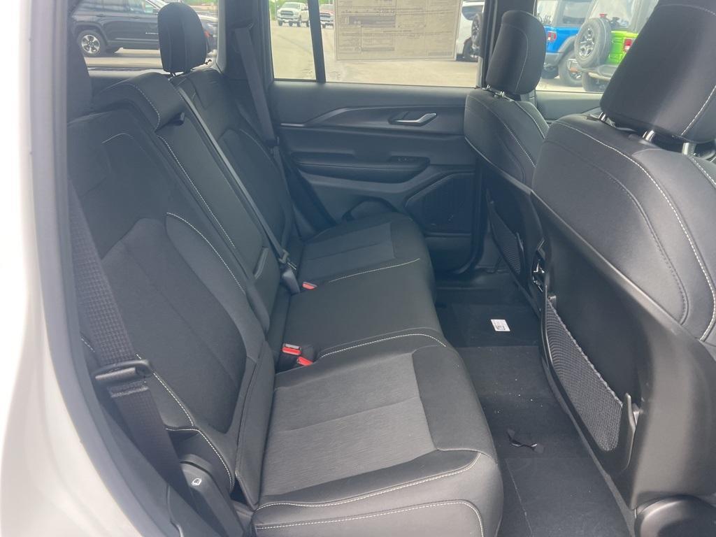 new 2025 Jeep Grand Cherokee car