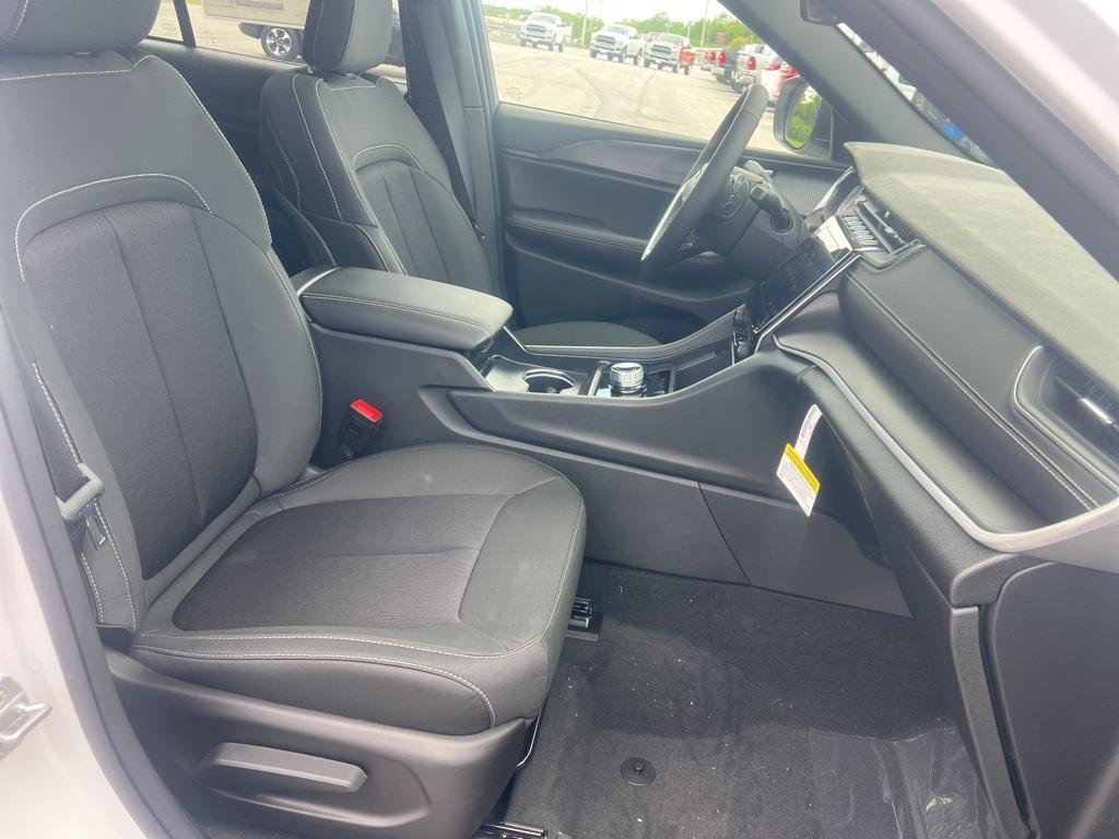 new 2025 Jeep Grand Cherokee car