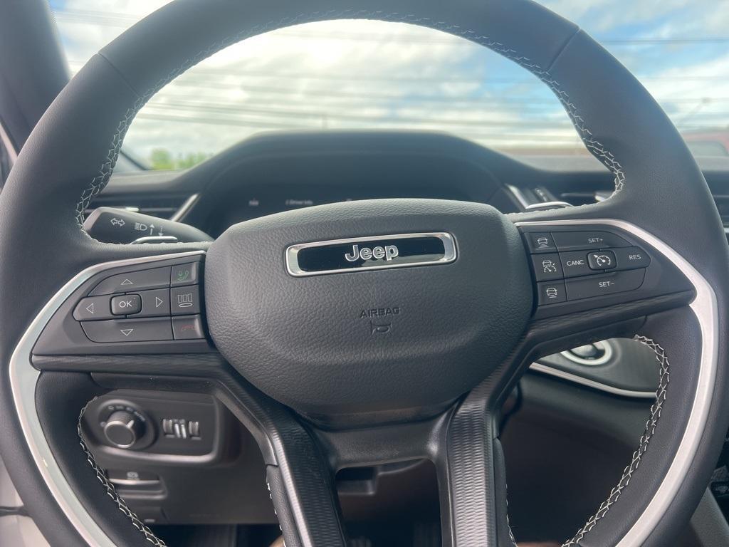 new 2025 Jeep Grand Cherokee car