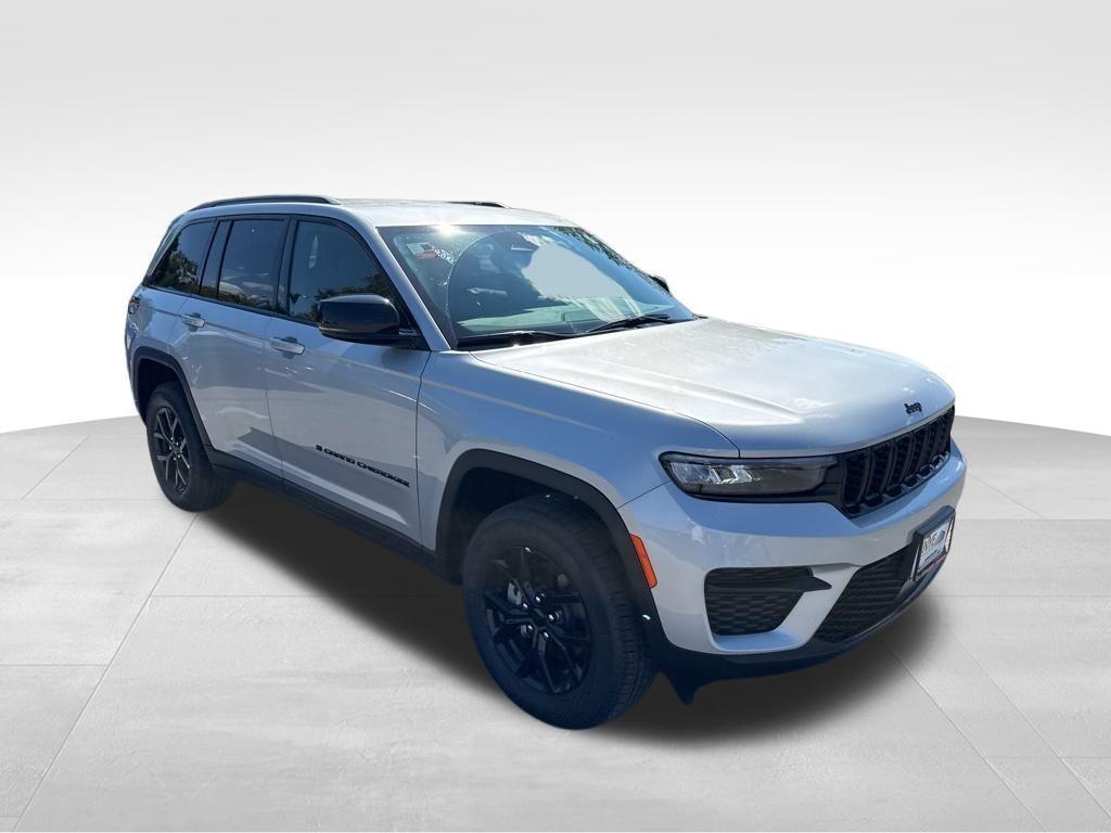new 2025 Jeep Grand Cherokee car, priced at $43,582