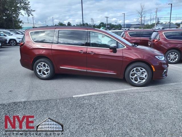 new 2023 Chrysler Pacifica Hybrid car, priced at $42,767