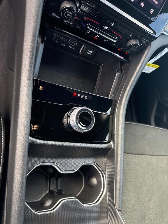 new 2025 Jeep Grand Cherokee car