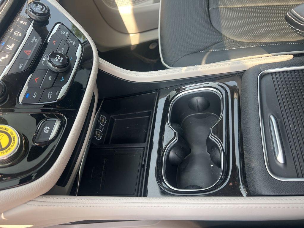 used 2024 Chrysler Pacifica car, priced at $43,500