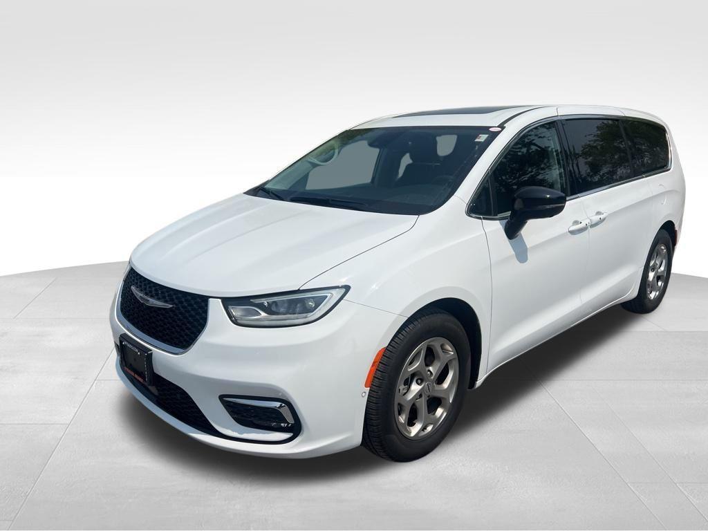 used 2024 Chrysler Pacifica car, priced at $43,500
