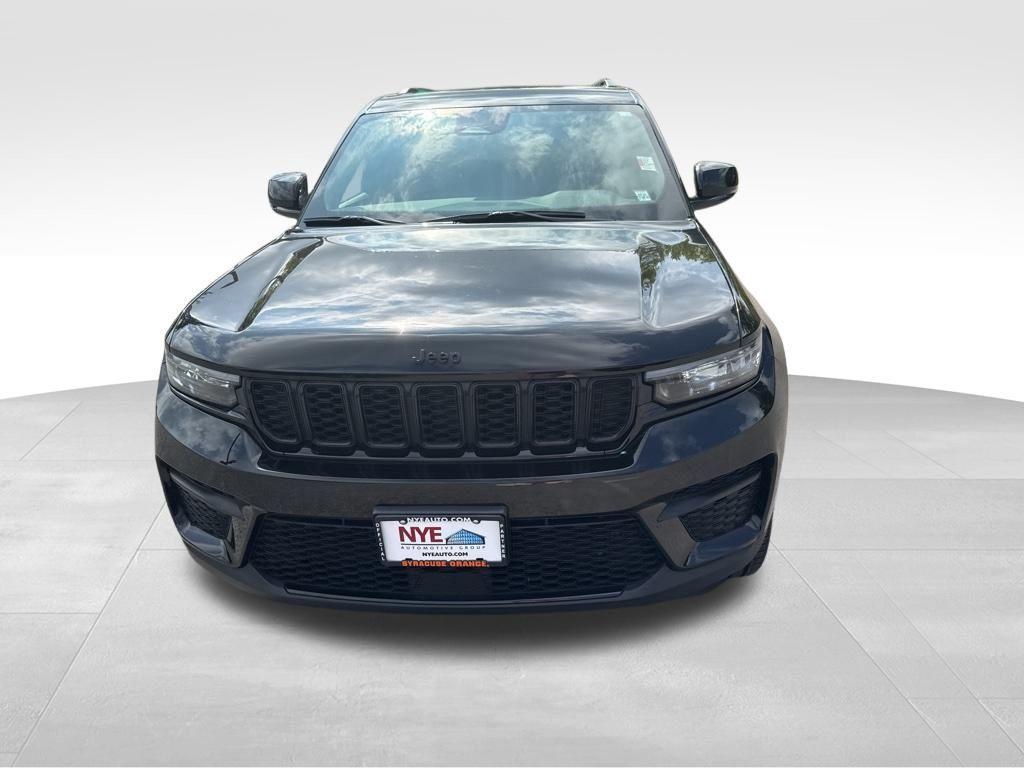 used 2022 Jeep Grand Cherokee car, priced at $29,750