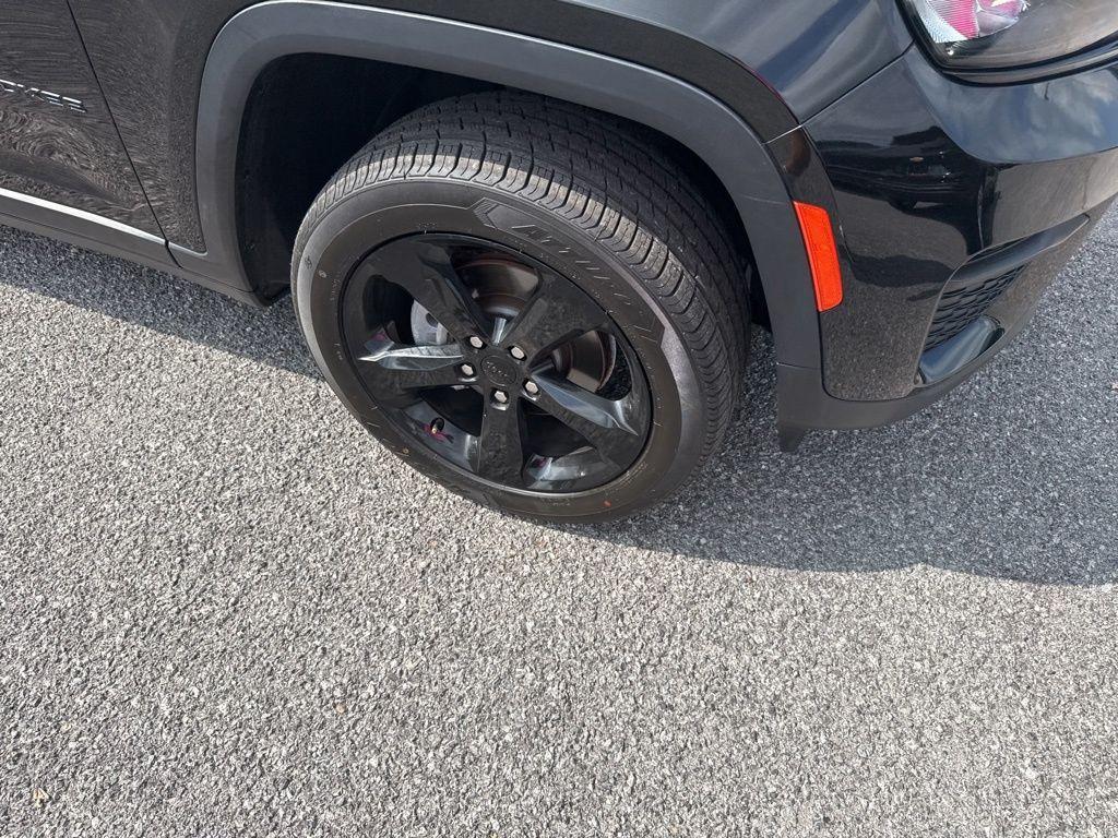 used 2022 Jeep Grand Cherokee car, priced at $29,750