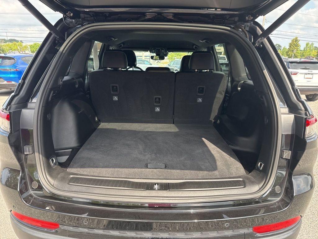 used 2022 Jeep Grand Cherokee car, priced at $29,750