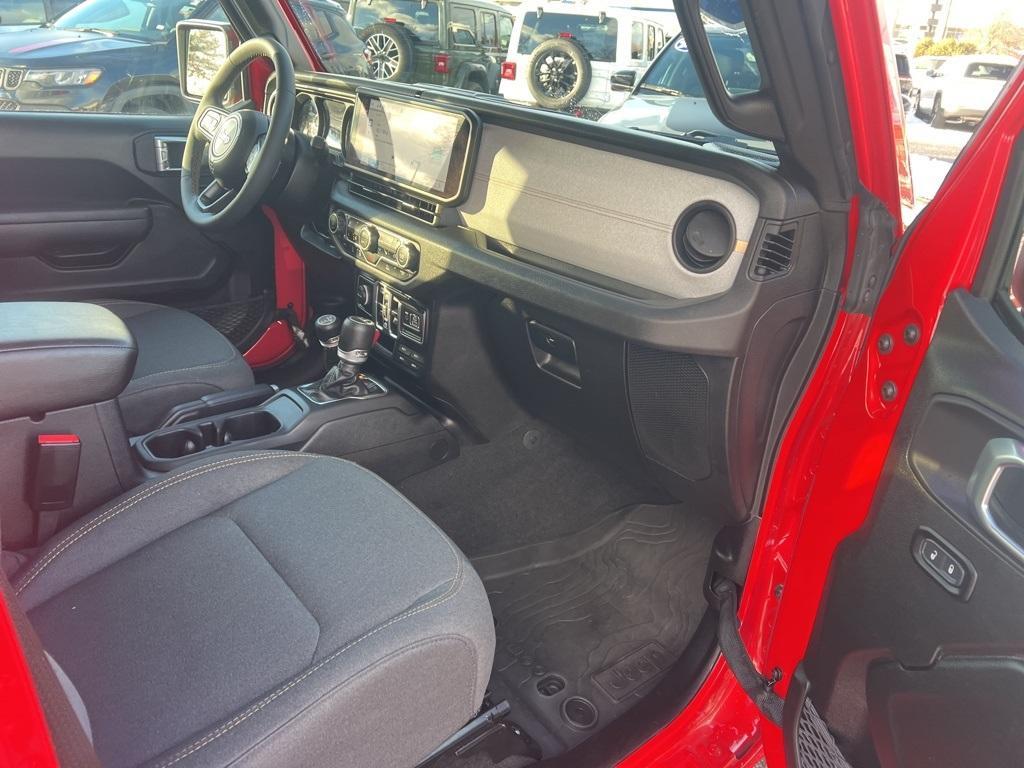 used 2024 Jeep Gladiator car, priced at $42,023