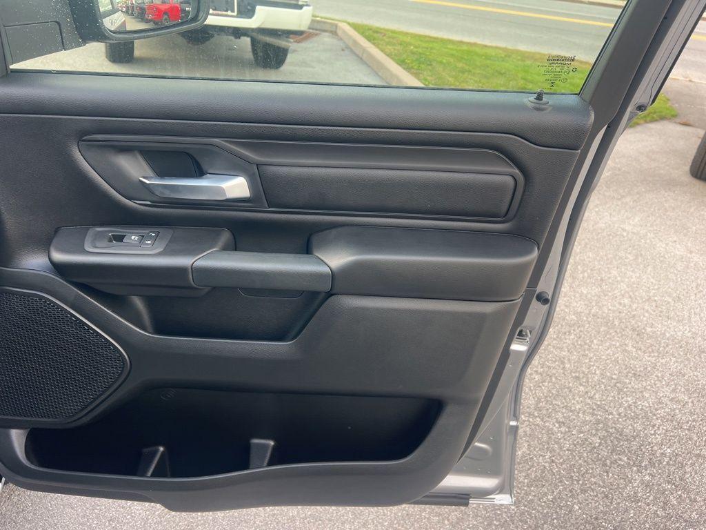 new 2025 Ram 1500 car, priced at $50,965