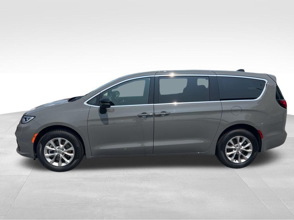 used 2025 Chrysler Pacifica car, priced at $44,745