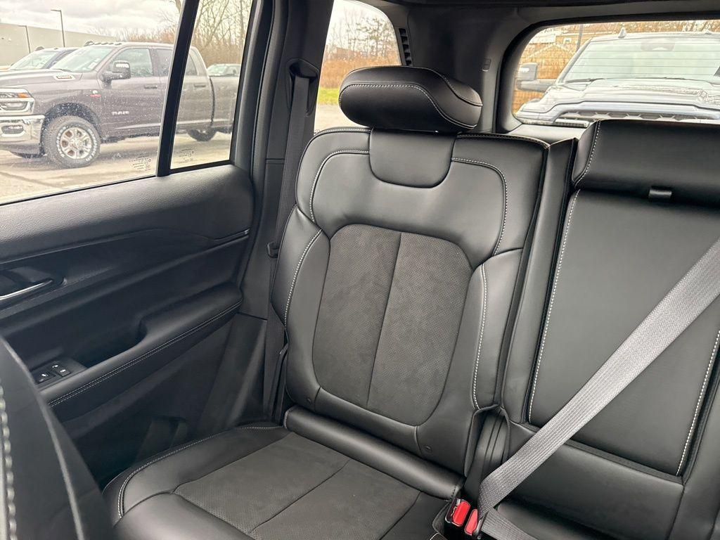 new 2025 Jeep Grand Cherokee car, priced at $42,385