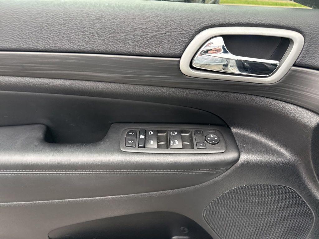 used 2022 Jeep Grand Cherokee WK car, priced at $28,795