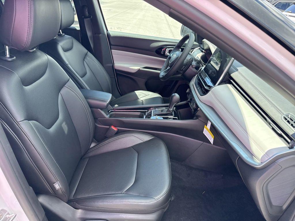 new 2025 Jeep Compass car