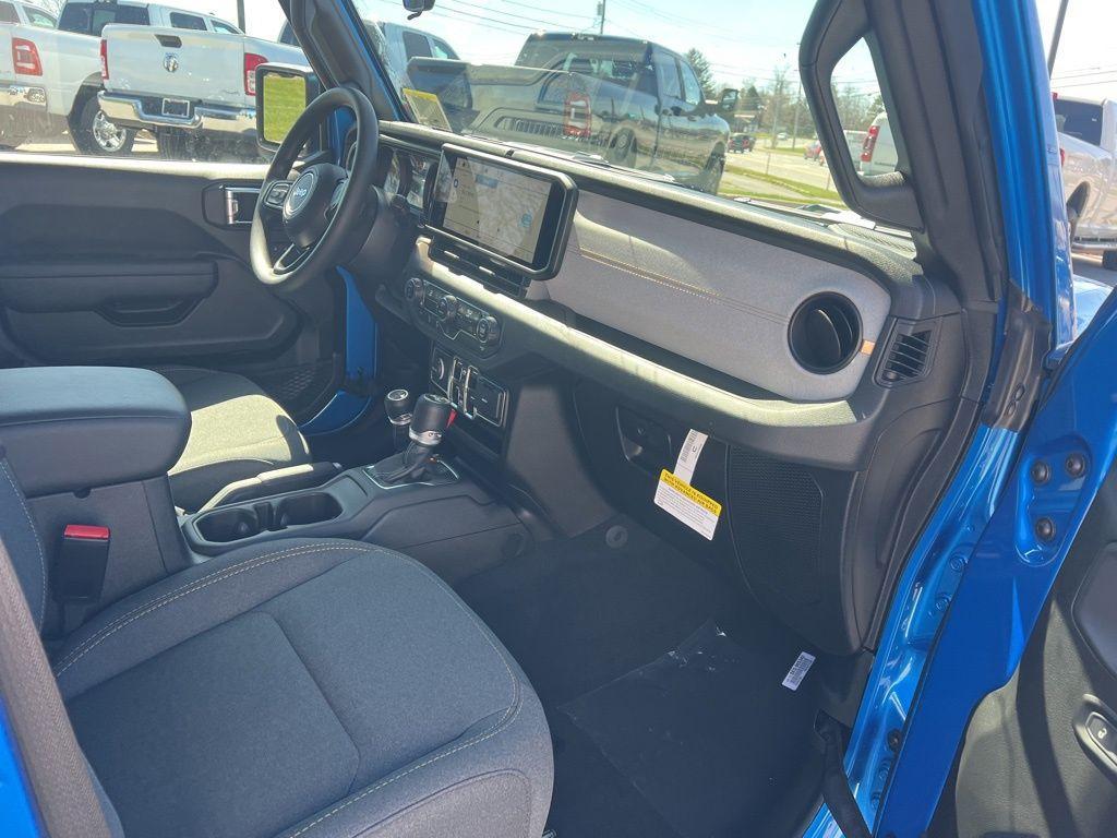 new 2025 Jeep Wrangler car, priced at $41,427