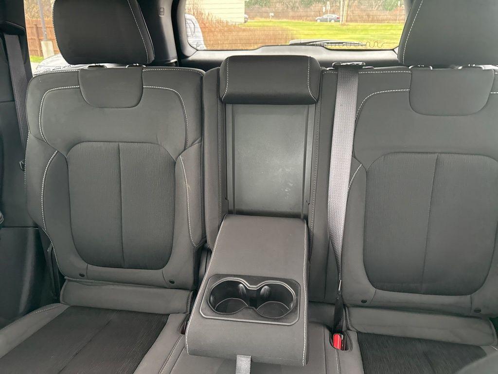 used 2025 Jeep Grand Cherokee car, priced at $34,995