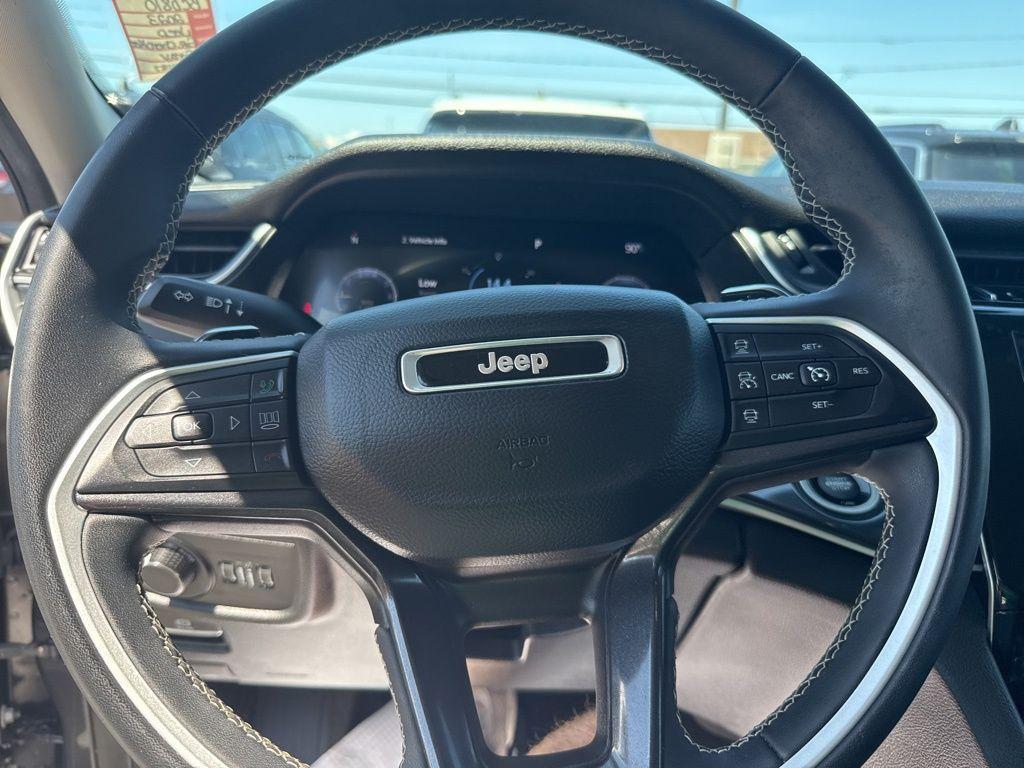 used 2023 Jeep Grand Cherokee car, priced at $27,995