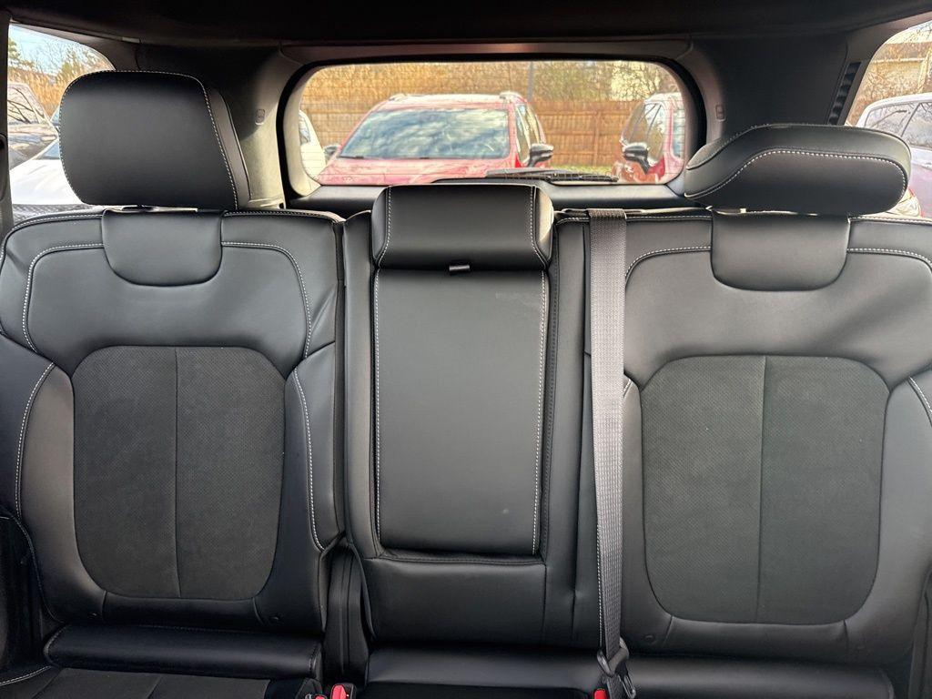 new 2025 Jeep Grand Cherokee car, priced at $45,125