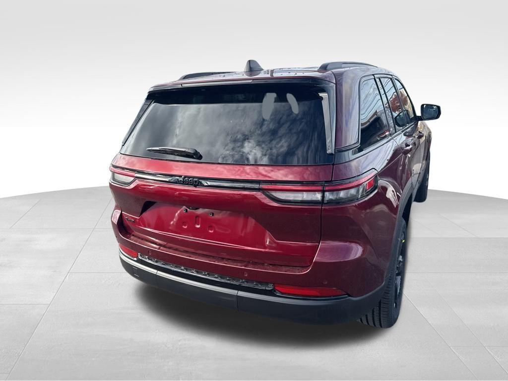 new 2025 Jeep Grand Cherokee car, priced at $45,125