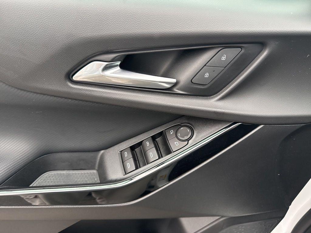 used 2025 Chevrolet Equinox car, priced at $29,500