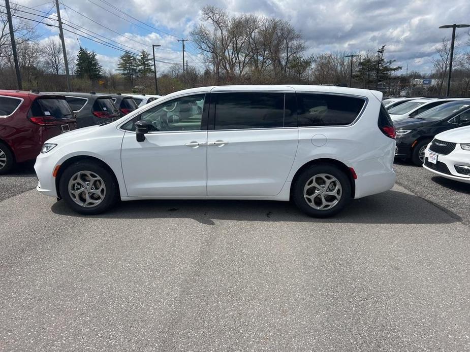 new 2024 Chrysler Pacifica car, priced at $47,620