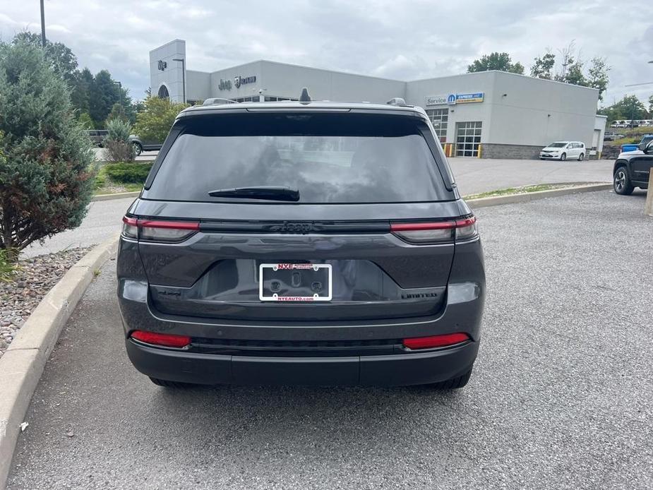 new 2024 Jeep Grand Cherokee car, priced at $54,955