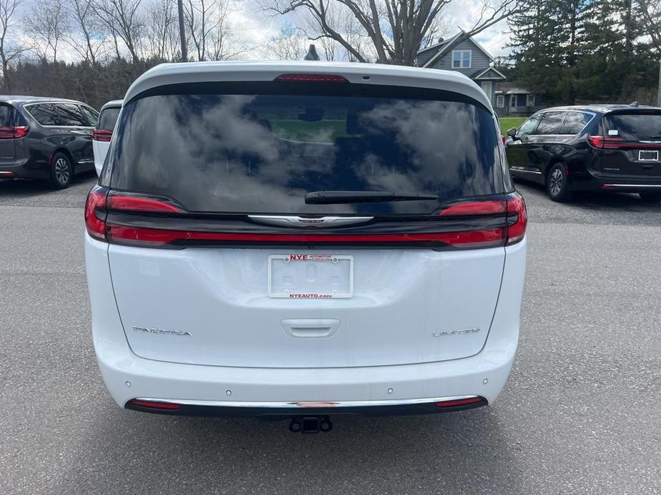 new 2024 Chrysler Pacifica car, priced at $46,090