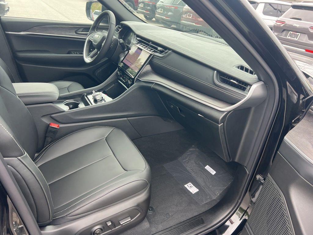 new 2025 Jeep Grand Cherokee L car, priced at $46,470